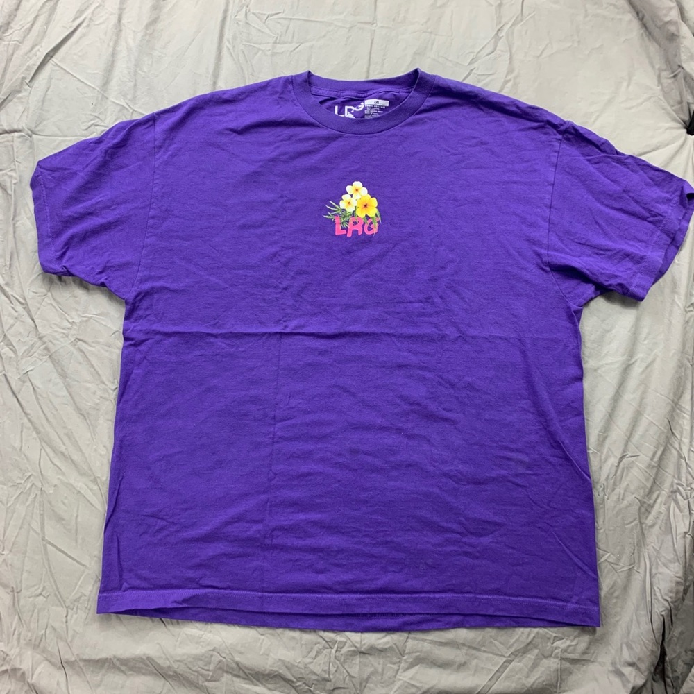 men’s purple tee